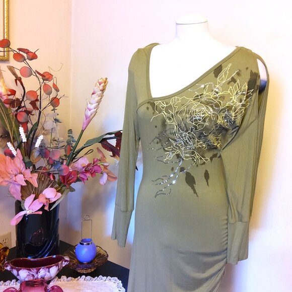 NWT I.AM.GIA Women's High Quality Long Sleeve V Neck Floral Embroidery Dress - Picture 8 of 8